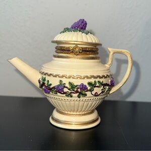 Nini Teapot Trinket Box Vineyard - Hand Painted!